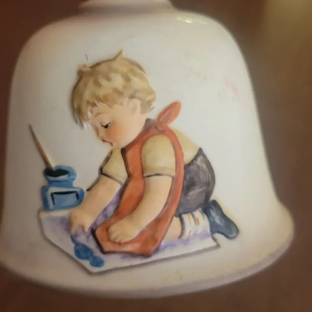Vintage 1987 Goebel Hummel 10th Annual Bell With Loving Greetings HUM 709